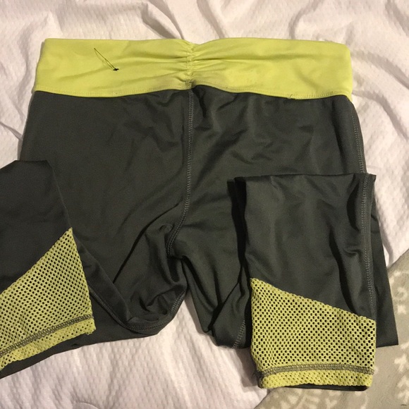 Cropped Leggings - Picture 3 of 4